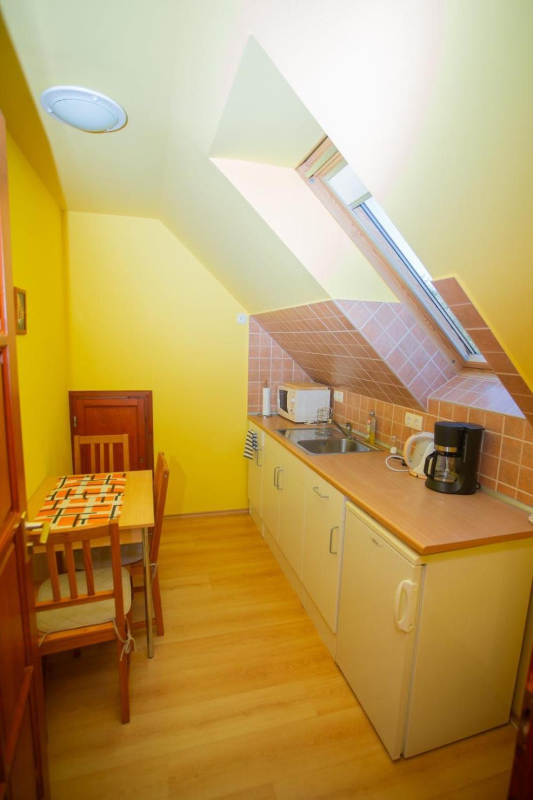Kondics Apartmanhaz Шарвар Экстерьер фото